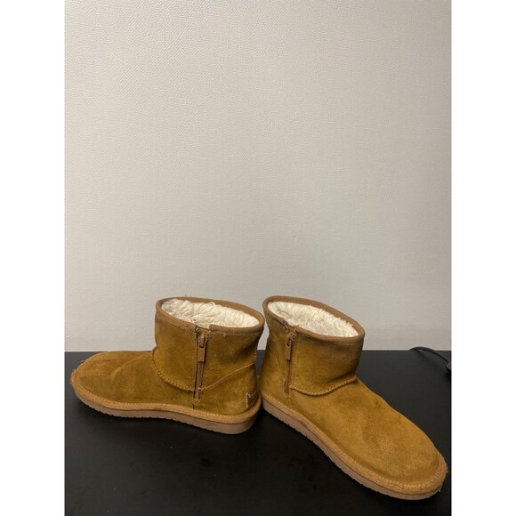 Koolaburra By UGG Tan Short Side Zipper Size 2 SKU 2074 - Picture 4 of 5
